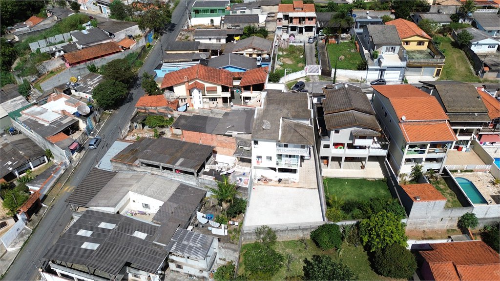 Casa à venda com 5 quartos, sendo 3 suítes,  em Capoavinha, Mairiporã, SP