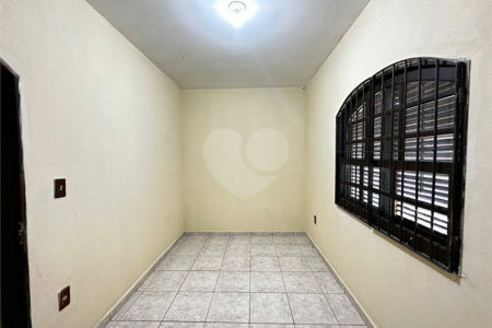 Sobrado à venda com 3 quartos, sendo 1 suíte, em Parque Suzano, Suzano, SP