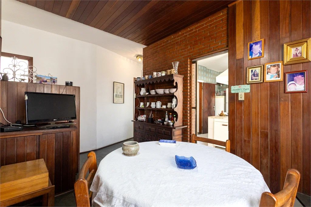 Casa à venda com 4 suítes em Jardim Londrina, São Paulo, SP