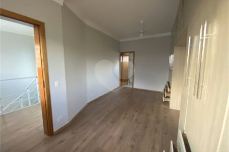 Casa à venda com 4 quartos, sendo 2 suítes,  em Jardim Santa Marta III, Salto, SP