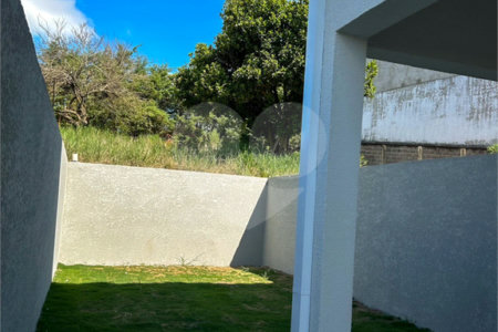 Casa à venda com 2 suítes em Vila Santa Helena, Atibaia, SP