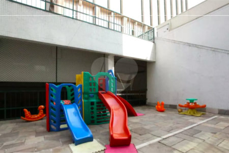 Apartamento à venda com 3 quartos, sendo 1 suíte, em Itaim Bibi, São Paulo, SP