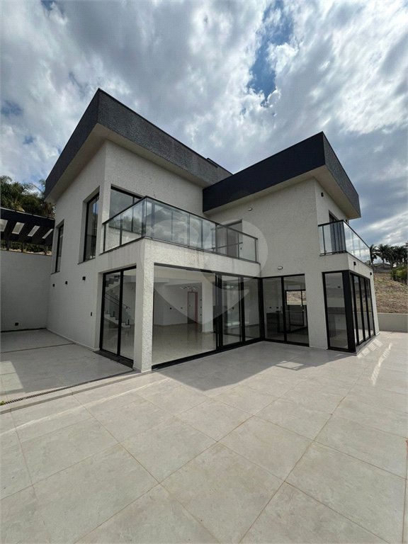 Casa à venda com 3 suítes no condomínio Spazio Design, Bragança Paulista - SP