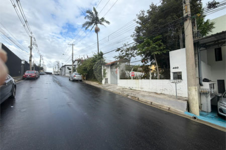 Casa à venda com 3 quartos, sendo 1 suíte, em Chácara Primavera, Suzano, SP