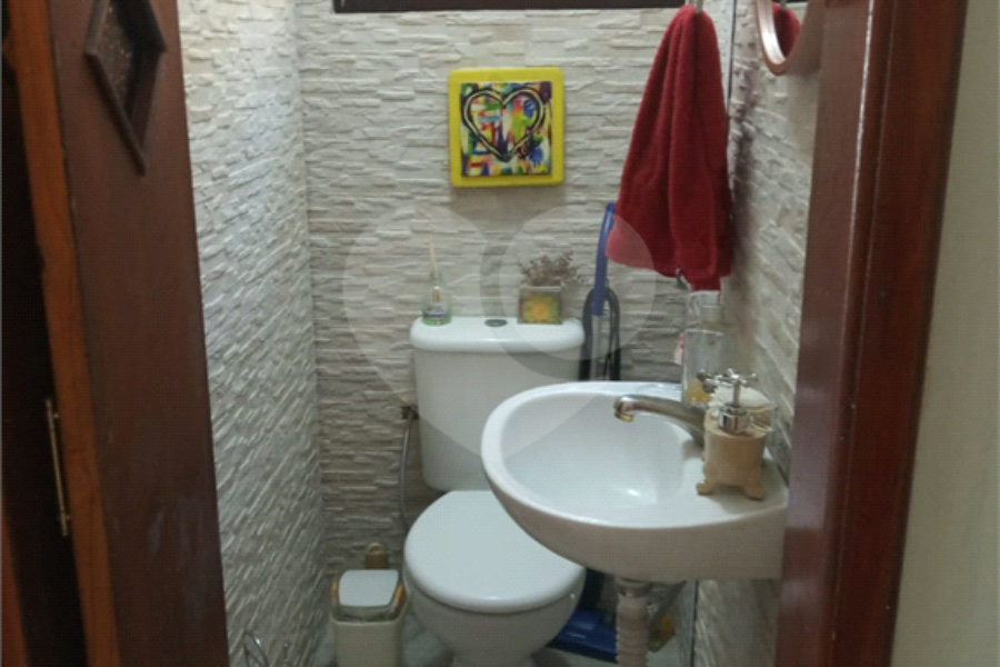 Sobrado à venda com 3 quartos, sendo 1 suíte,  em Tremembé, São Paulo, SP