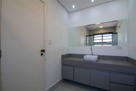 Casa à venda com 3 quartos, sendo 1 suíte, em Brooklin Paulista, São Paulo, SP