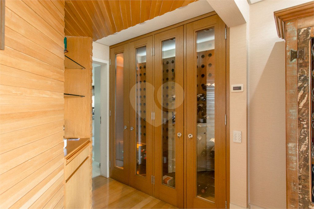 Apartamento à venda com 4 suítes em Vila Suzana, São Paulo, SP