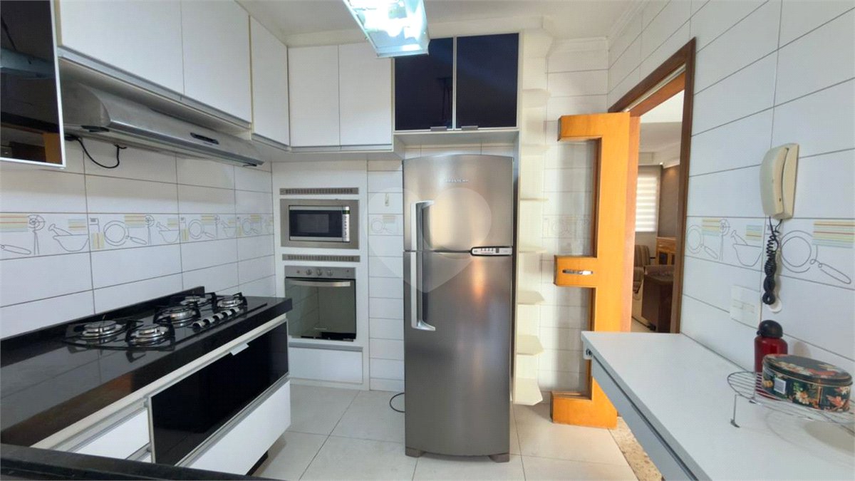 Casa à venda com 3 quartos, sendo 1 suíte, no condomínio Residencial Village Salermo, Sorocaba - SP