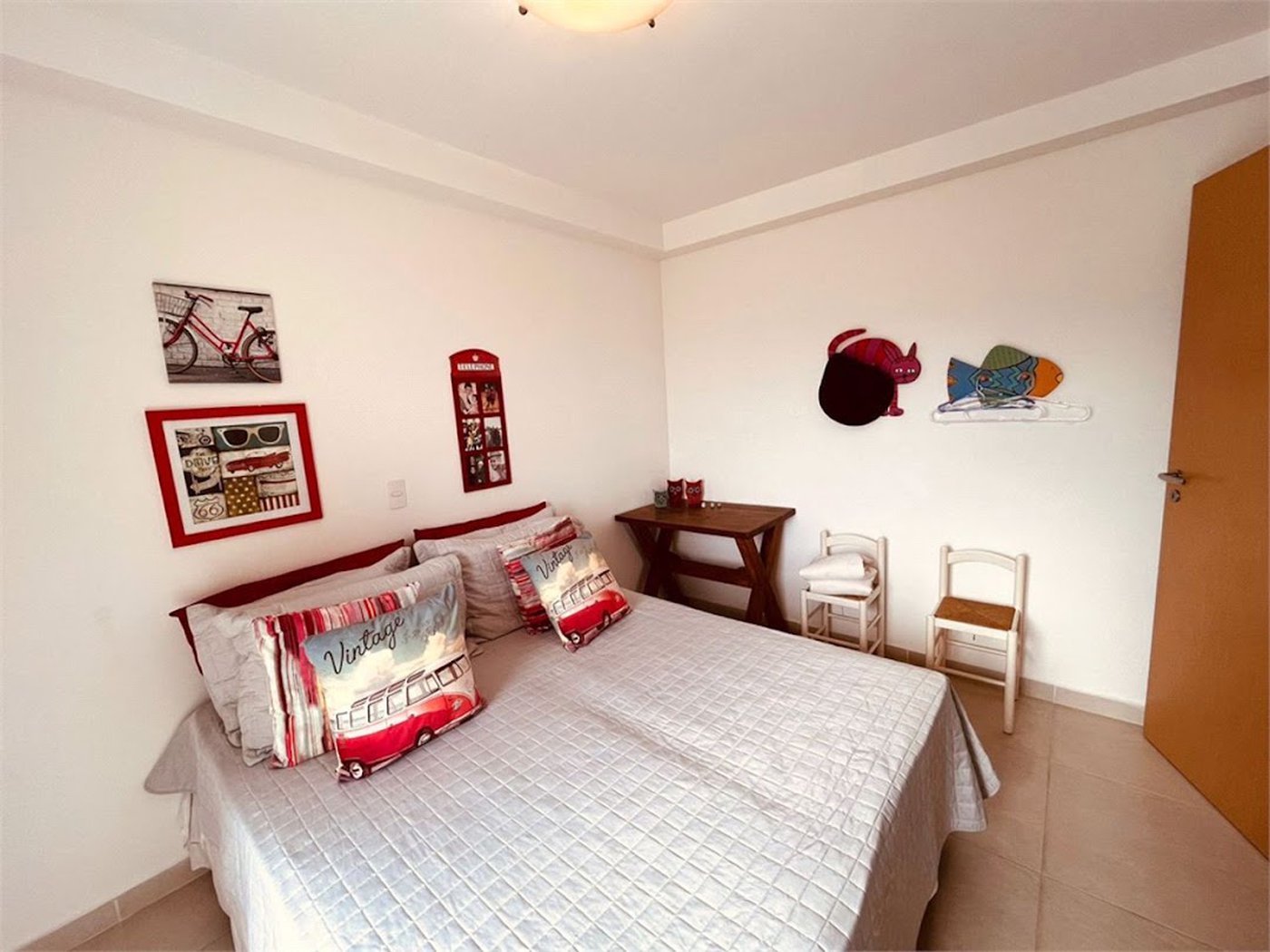 Apartamento Residencial à venda, Jardim Virginia, Guarujá - AP1313.