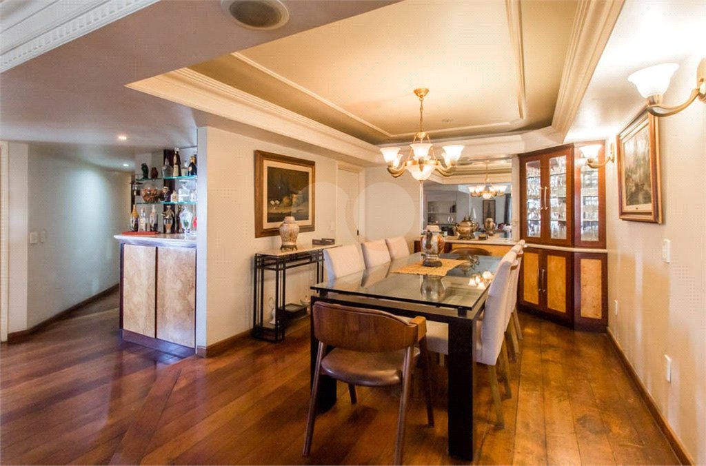 Apartamento com 4 quartos, 3 suítes, 6 vagas, 280 m²Sumaré Alto Padrão