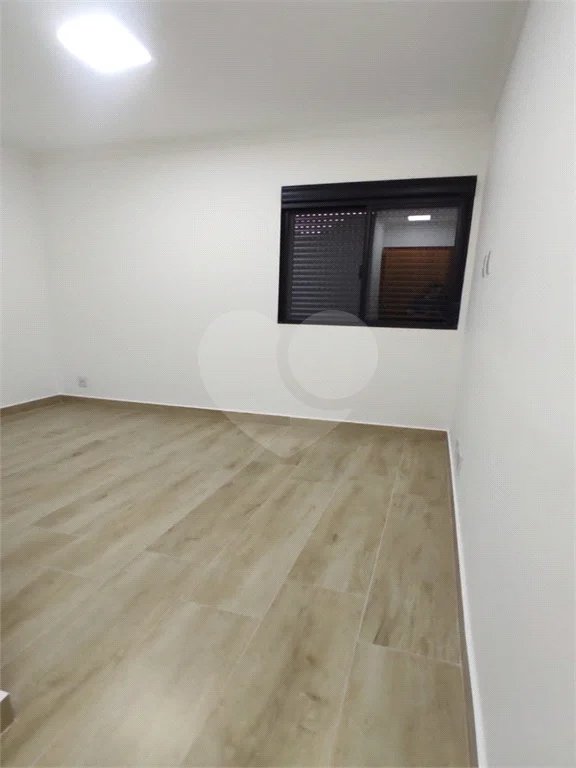 Sobrado à venda na Vila Carrão, 3 quartos (1 suíte)