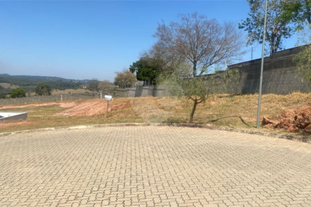 Terreno à venda no condomínio Vale das Águas, Itatiba - SP