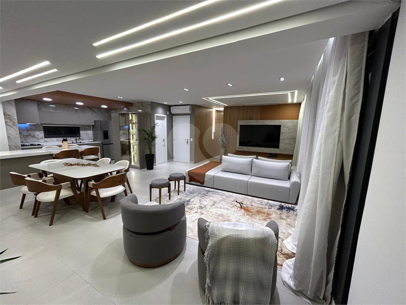 Apartamento à venda com 3 suítes em Jardim Faculdade, Sorocaba, SP