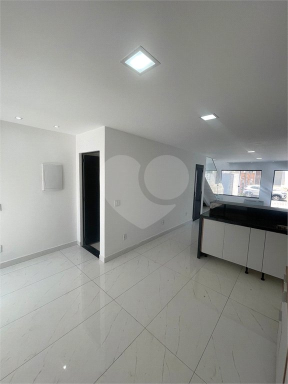 Casa à venda com 3 quartos, sendo 2 suítes, no condomínio Grand Park, Rio de Janeiro - RJ