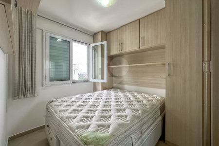 Apartamento à venda com 2 quartos em Vila Anastácio, São Paulo, SP