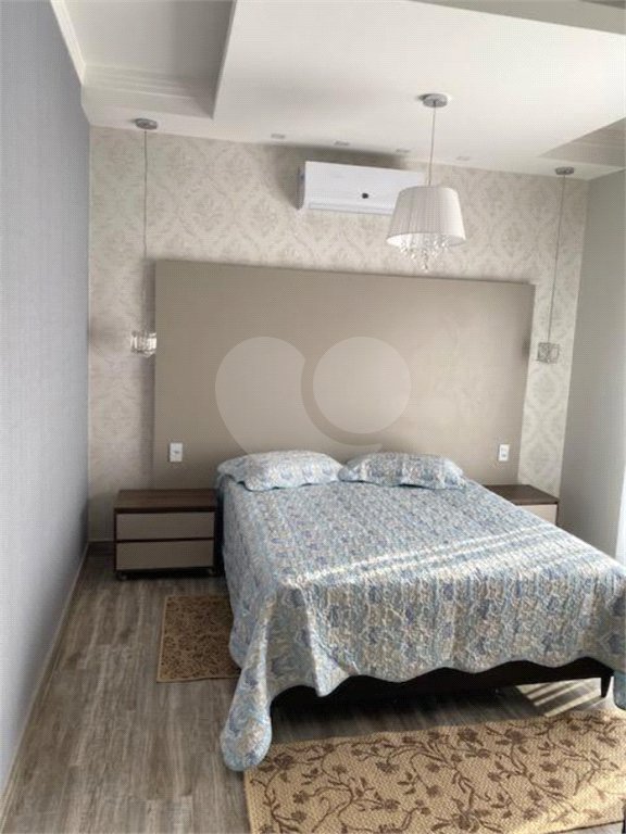 Casa à venda com 3 suítes no condomínio Campos do Conde I, Paulínia - SP
