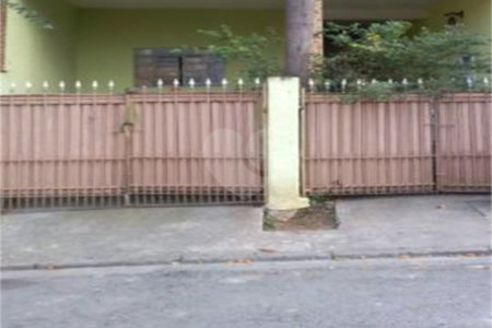Sobrado à venda com 3 quartos em Jardim Rio Pequeno, São Paulo, SP