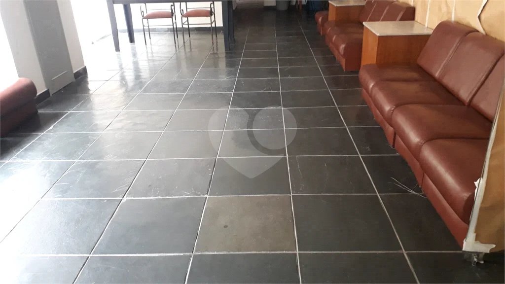 Venda apartamento 2 dormitórios, vaga de garagem fixa, lazer completo. Campo Belo. SP.