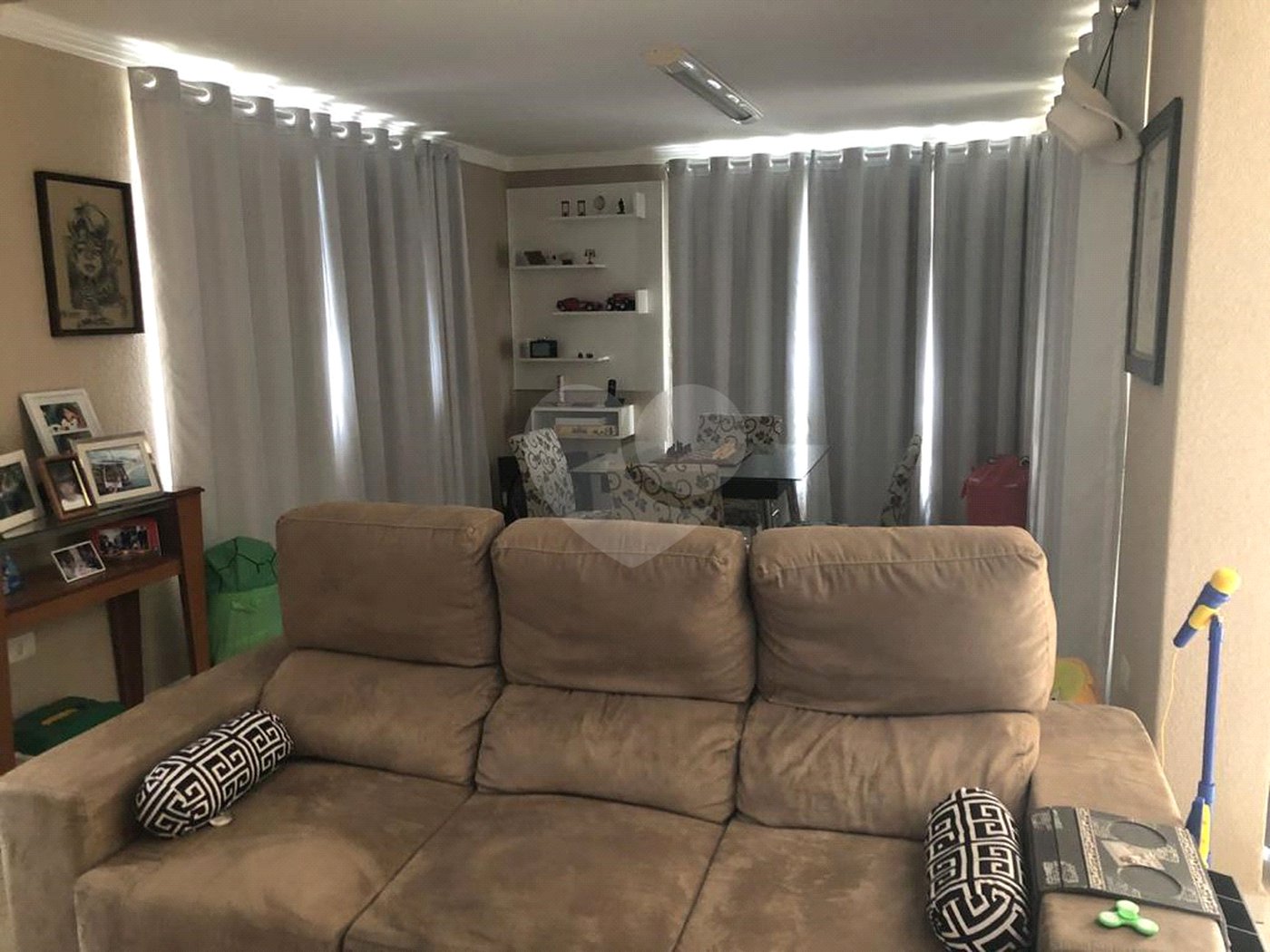 Casa à venda com 5 suítes no condomínio Terras de Mont Serrat, Salto - SP