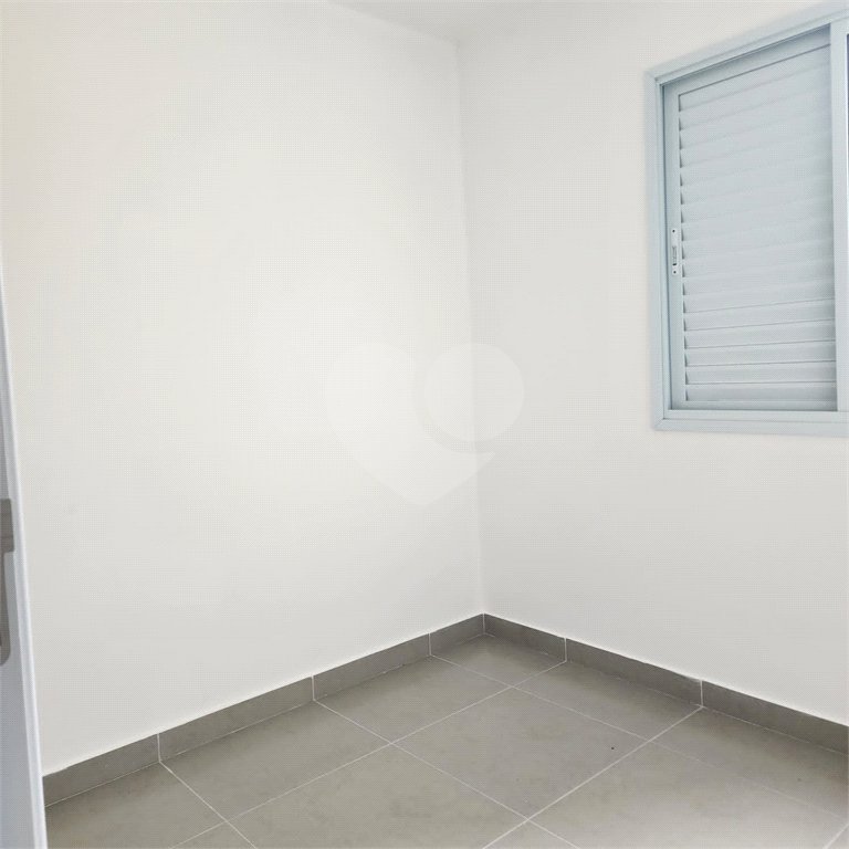 Casa à venda com 2 quartos, sendo 1 suíte, no condomínio Residencial Sanches, São Paulo - SP