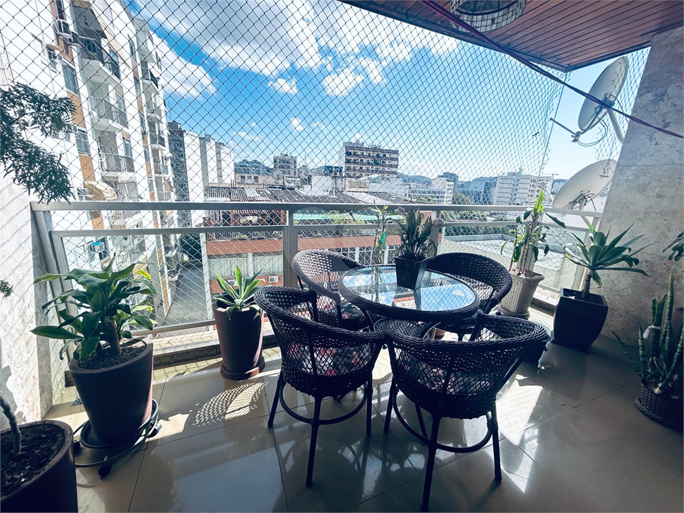Apartamento à venda com 4 quartos, sendo 1 suíte, em Tijuca, Rio de Janeiro, RJ