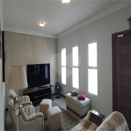 Casa à venda com 4 quartos, sendo 2 suítes, no condomínio Residencial Villa dos Inglezes, Sorocaba - SP