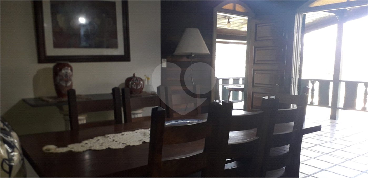 Casa à venda com 3 quartos, sendo 1 suíte, no condomínio Gleba II, Mairiporã - SP