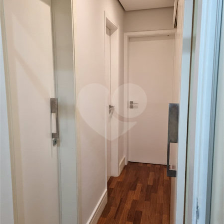 Apartamento à venda com 3 quartos, sendo 1 suíte, em Vila Olímpia, São Paulo, SP