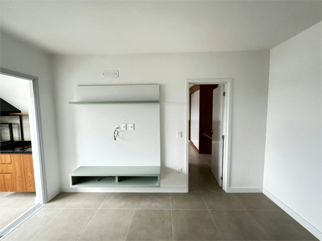 Apartamento para alugar com 1 suíte em Jardim Santa Helena, Suzano, SP