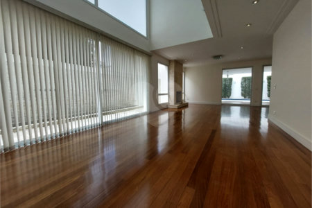 Casa à venda com 4 suítes no condomínio Residencial Morumbi, São Paulo - SP