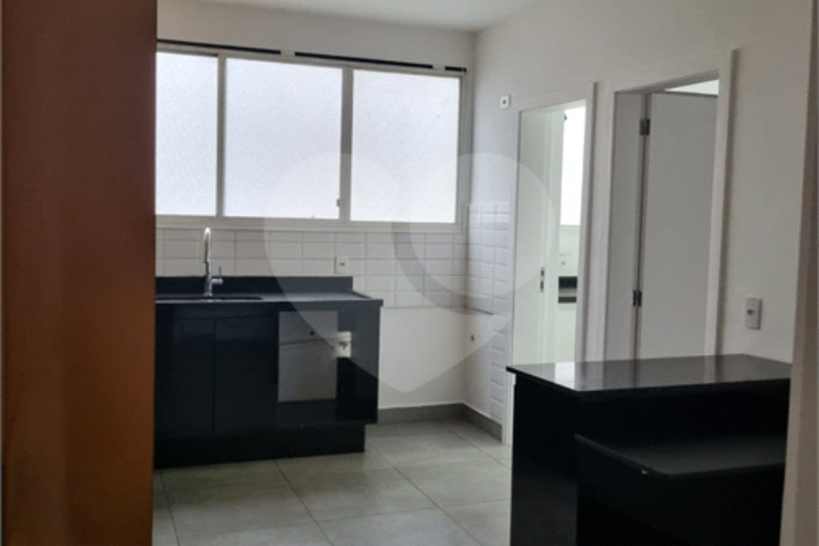 Apartamento à venda com 3 quartos, sendo 1 suíte, em Jardim América, São Paulo, SP