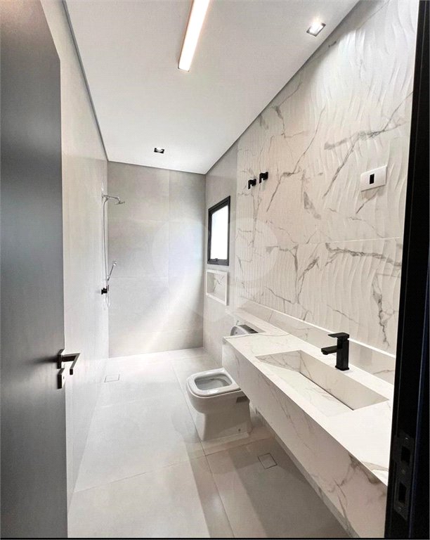 Casa à venda com 3 suítes no condomínio Residencial Golden Ville, Itapetininga - SP