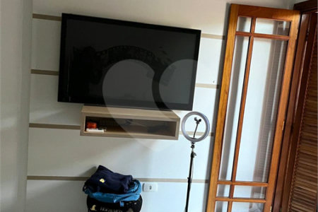 Casa à venda com 3 quartos, sendo 2 suítes, no condomínio Palmas, São Paulo - SP