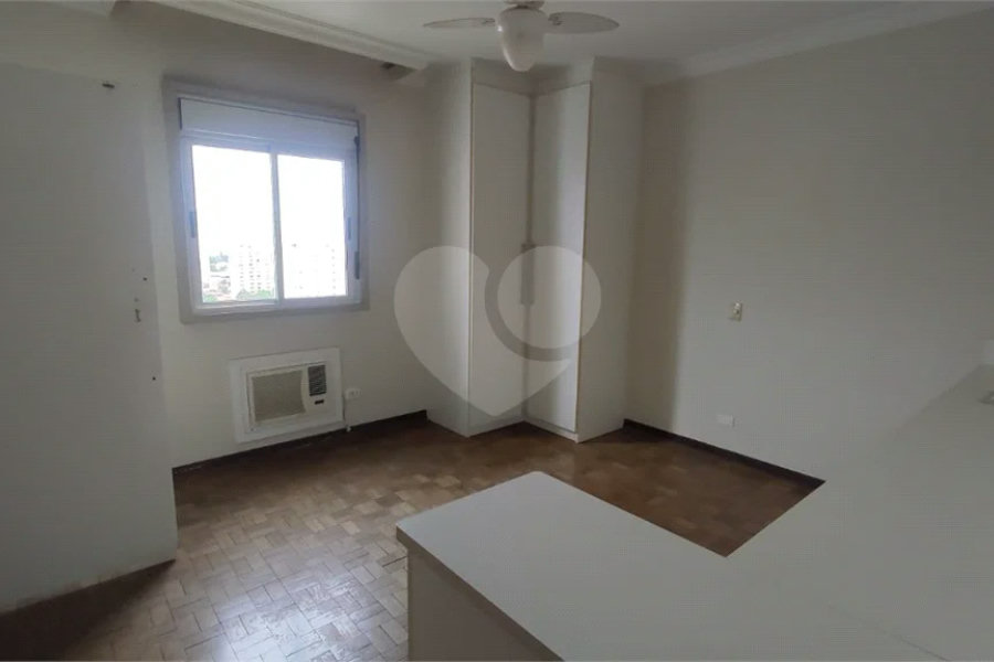 Apartamento Edifício Romano