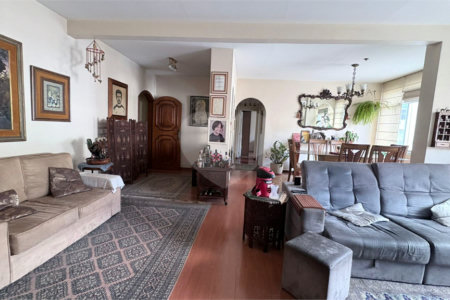 Apartamento à venda com 4 quartos, sendo 1 suíte,  em Tijuca, Rio de Janeiro, RJ