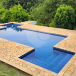 Casa à venda com 5 quartos, sendo 2 suítes, no condomínio Residencial Jardim Primavera, Louveira - SP