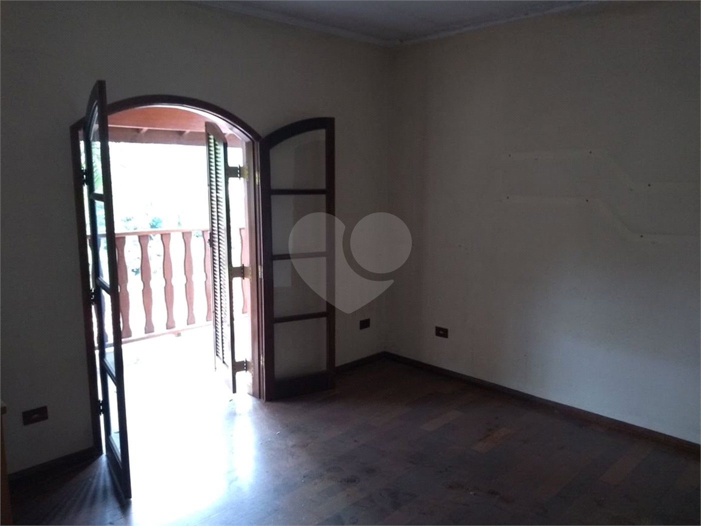 Sobrado à venda com 3 quartos, sendo 1 suíte, em Serra da Cantareira, Mairiporã, SP
