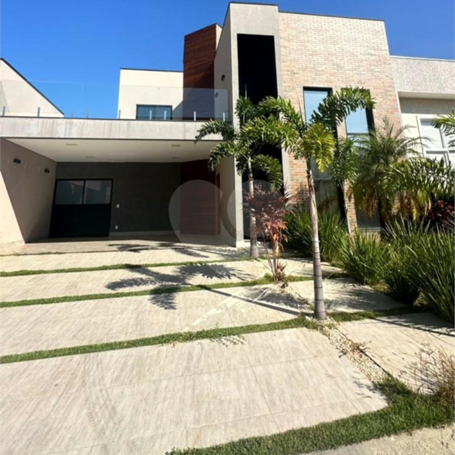 Casa à venda com 3 quartos, sendo 2 suítes, no condomínio Residencial Maria Dulce, Indaiatuba - SP