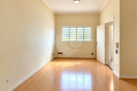 Casa Térrea à venda com 3 quartos, sendo 2 suítes,  em Brooklin Velho, São Paulo, SP