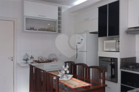 Casa à venda com 2 suítes no condomínio Residencial Taormina, São Paulo - SP