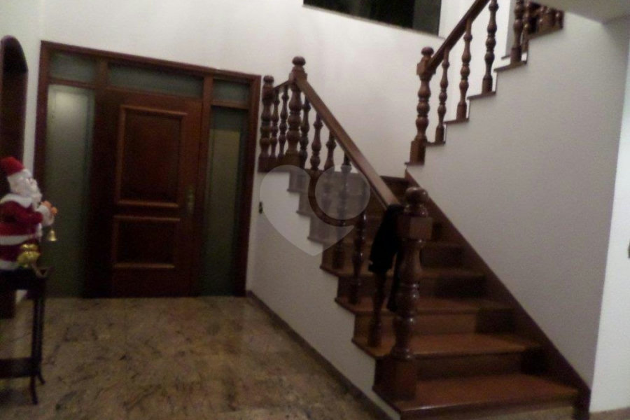 Sobrado à venda ou para alugar com 4 suítes em Morumbi, São Paulo, SP