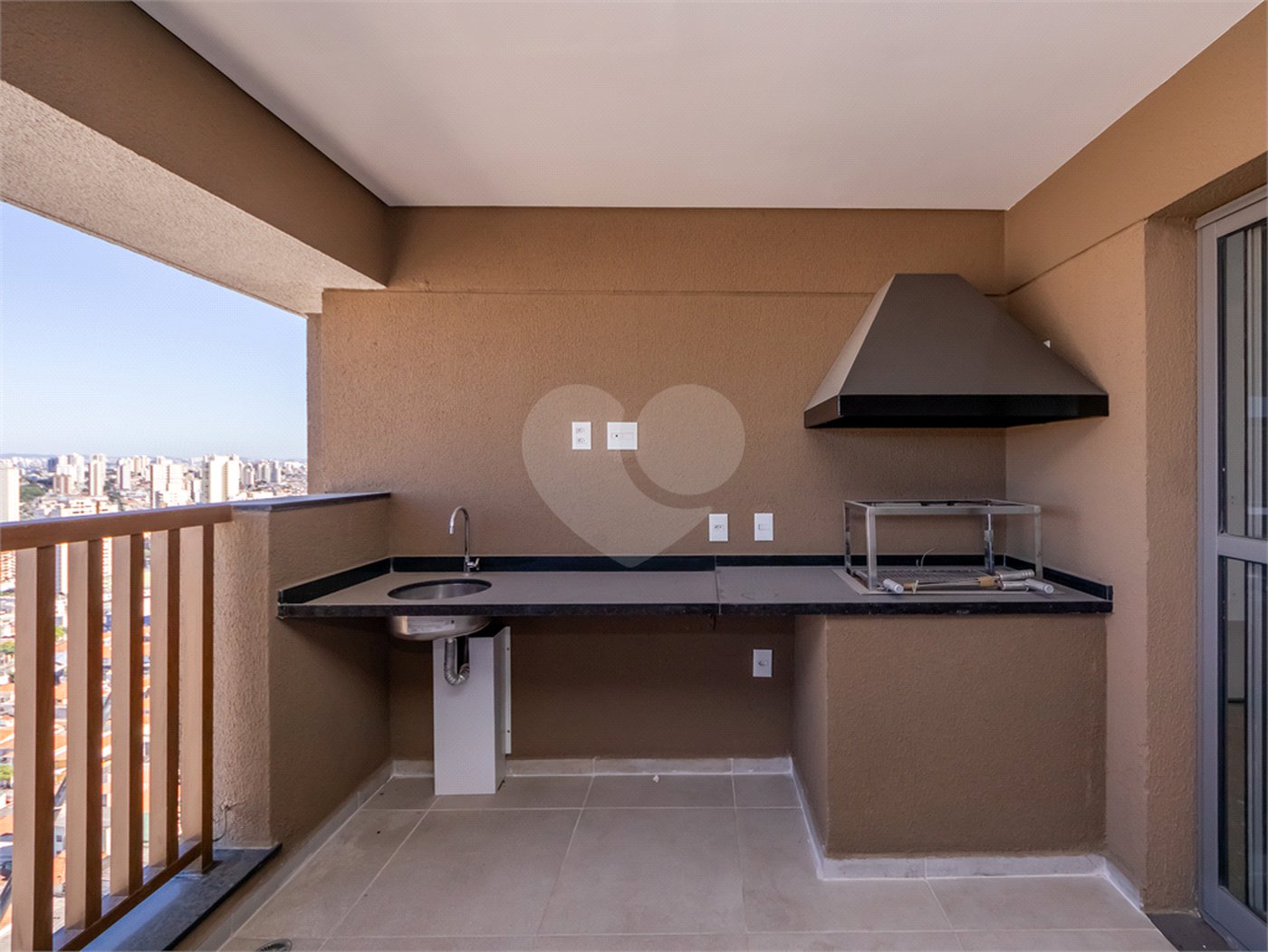 Apartamento à venda com 4 quartos, sendo 2 suítes, em Vila Gumercindo, São Paulo, SP