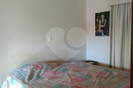 Sobrado à venda com 3 quartos, sendo 2 suítes, no Centro, Araraquara, SP