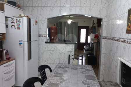 Sobrado à venda com 2 quartos, sendo 1 suíte,  em Santa Teresinha, São Paulo, SP