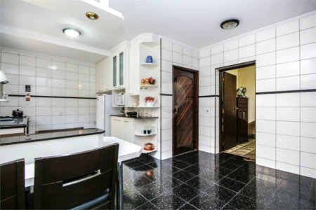 Casa à venda com 6 quartos, sendo 4 suítes, em Vila Anglo Brasileira, São Paulo, SP