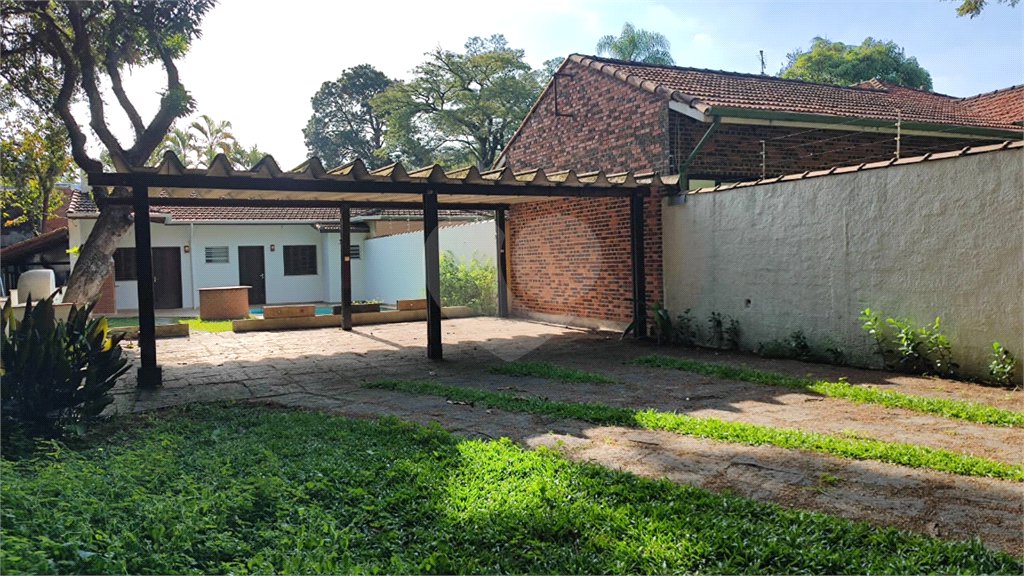 Terreno à venda com 1 suíte em Interlagos, São Paulo, SP
