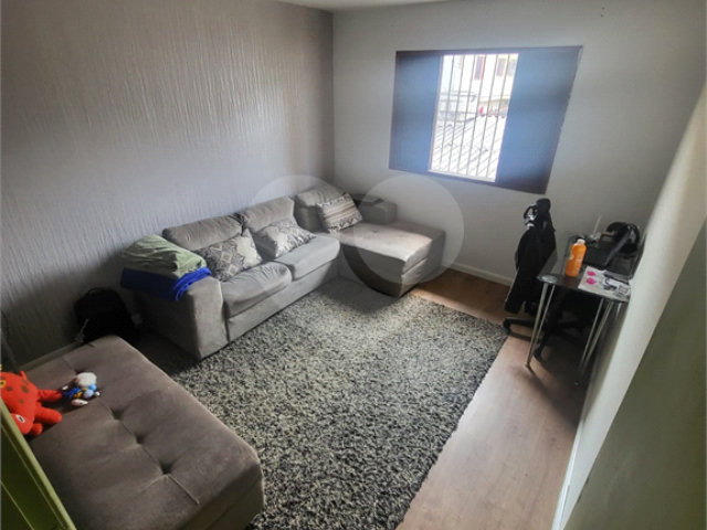 Sobrado à venda com 3 quartos, sendo 1 suíte,  em Parque Edu Chaves, São Paulo, SP