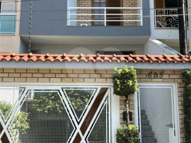 Sobrado à venda com 4 quartos, sendo 1 suíte,  em Vila Floresta, Santo André, SP