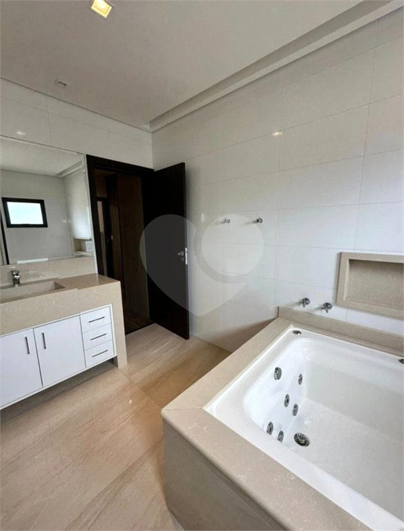 Casa à venda com 3 suítes no condomínio Amstalden Residence, Indaiatuba - SP