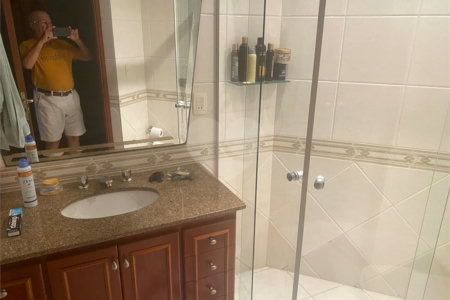 Apartamento à venda com 3 suítes em Jardim Londrina, São Paulo, SP